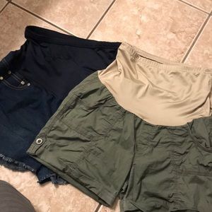 2 pairs of maternity shorts